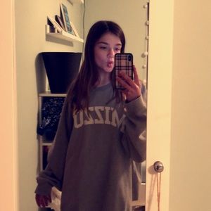 Meet your Posher, Bailey